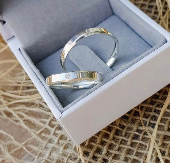 302.jpg Par Aliança Prata 950 Chanfrada 3MM e Pedra - Imagem 1