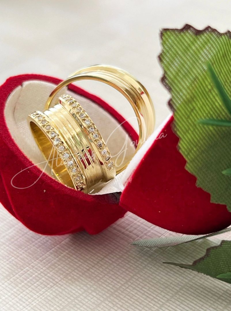 bulg-3.jpg Par de Alianças de Moedas Antigas Reta 10MM Modelo Bulgari com Pedras Zirconia Cravejada - Imagem 1