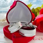 Par de Alianças Aço Inox Reta Friso no Canto Jateada