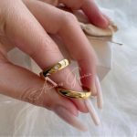 Par de Alianças Banhada Abaulada 4MM e Pedra