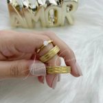 Par Alianças de Aço Inoxidável Dourada Trabalhada Jateada