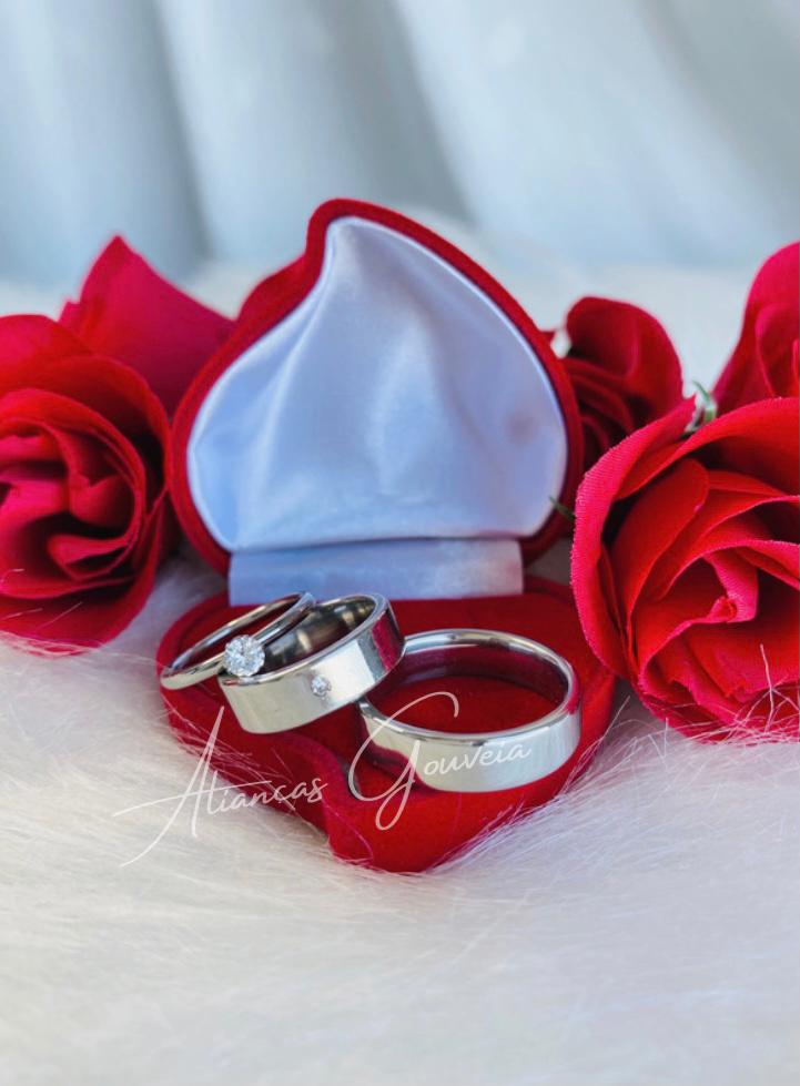 mod-aco-reta-6mm-pedra.jpg Par de Alianças Aço Inox Reta 6MM e Pedra - Imagem 1