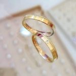 Par Alianças de Moedas Antiga Reta 4MM Friso Jateado e pedra