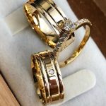 Par Alianças de Moedas Antiga Reta 7MM 2 Frisos abertos e Pedra