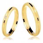 Par de Alianças Ouro 18K Abaulada 4MM Friso e Pedra Jateada - 8 Gramas