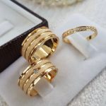 Par de Alianças de Moedas Antigas Reta 8MM Jateada + Pedra