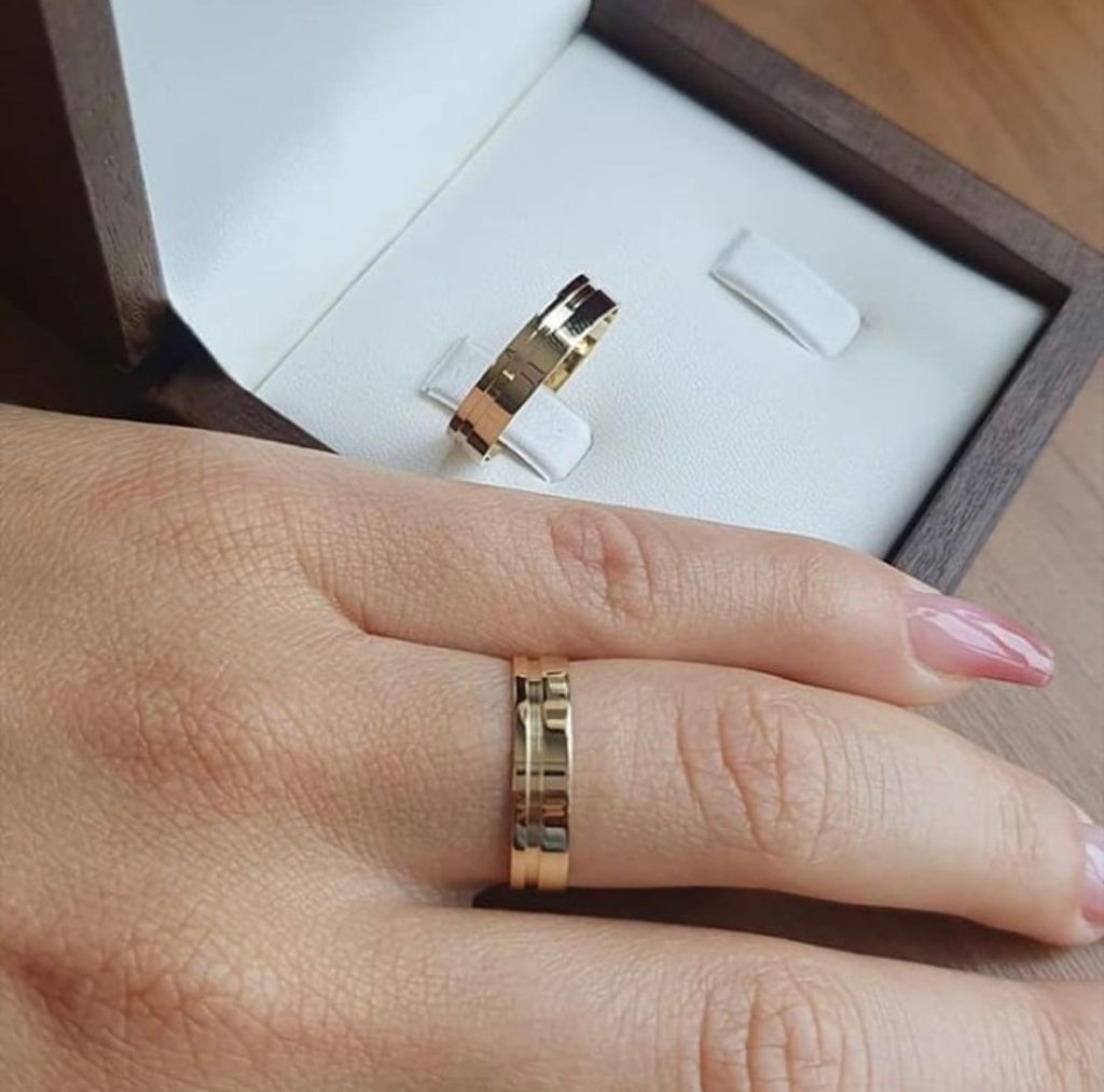 mod-reta-5mm.jpg Par de Alianças Moedas Antigas Reta 5MM Friso no Canto - Imagem 1